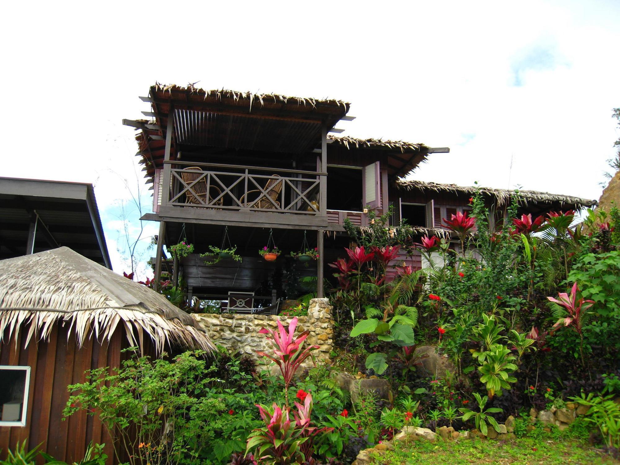Kasih Sayang Hill Resort Кота-Кинабалу Экстерьер фото