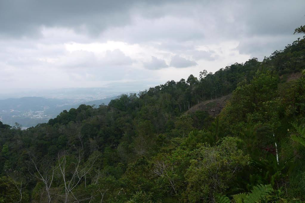Kasih Sayang Hill Resort Кота-Кинабалу Экстерьер фото
