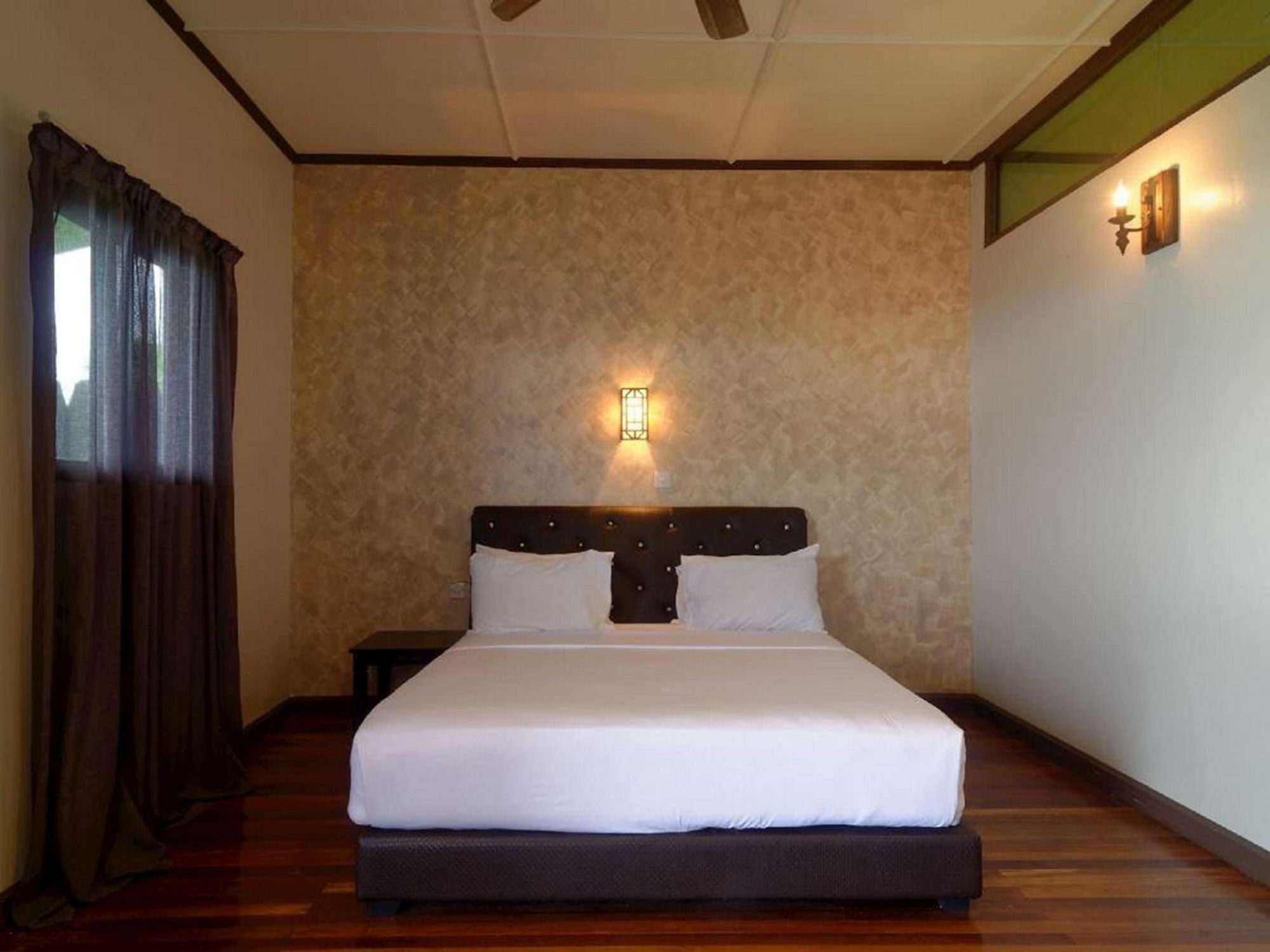 Kasih Sayang Hill Resort Кота-Кинабалу Экстерьер фото